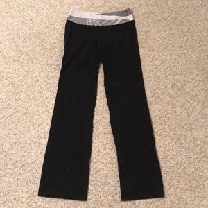 Lululemon Groove pant flare